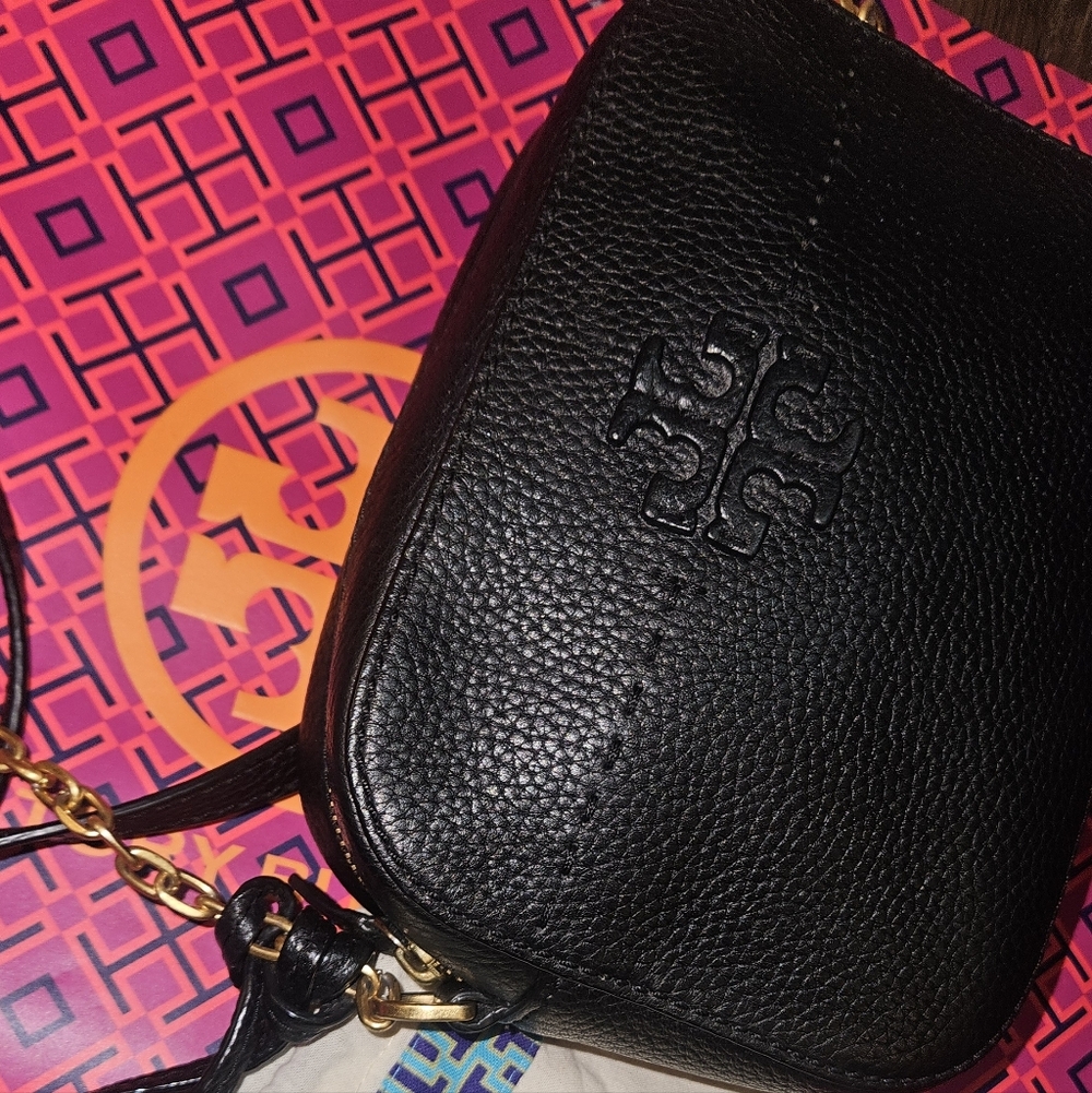 Tory Burch McGraw Pebbled Leather Crossbody - Picture 10 of 11